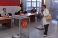 Представители разных политических партий подают документы в Избирком на выдвижение списков своих кандидатов в депутаты областного ЗакСО
