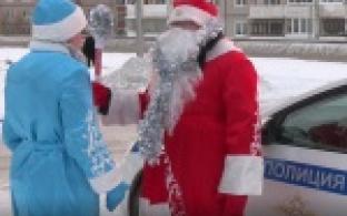 Госавтоинспекторы Первоуральска перевоплотились в сказочных героев