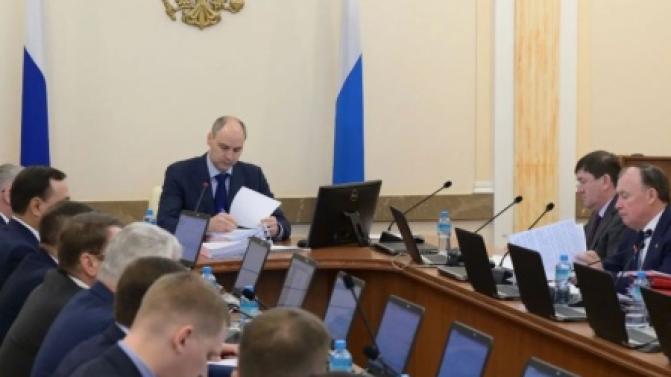 Губернатор Свердловской области Денис Паслер поручил проиндексировать социальные выплаты для льготных категорий жителей региона на 4% с 1 января 2026 года