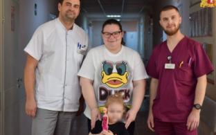 Свердловские врачи спасли 5-летнюю девочку, которая проглотила десять магнитных шариков