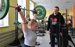 В Первоуральске открылась бесплатная секция по тяжёлой атлетике