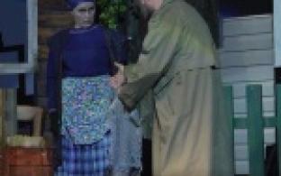 Международный день пожилых людей в Первоуральске отметили «Кадрилью»