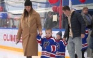 Они ещё не ходят в школу, но уже готовы выйти на лёд