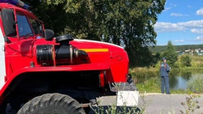 Сотрудники 47 пожарно-спасательной части проводят профилактическую работу на водоёмах города Первоуральск