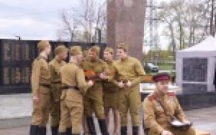 В честь юбилея Победы в Первоуральске прошли торжественные митинги, посвящённые памяти героев-новотрубников