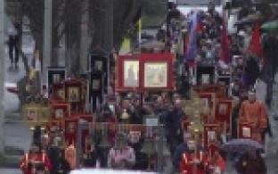 В Первоуральске прошёл пасхальный Крестный ход