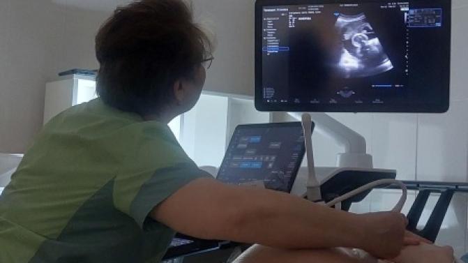 Новый аппарат УЗИ экспертного класса появился в первоуральской акушерской службе