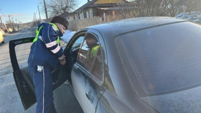 Регулярные рейды «Ребёнок-пассажир» проводят сотрудники Госавтоинспекции Первоуральска