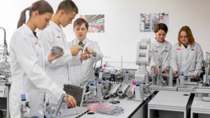 В преддверии Дня студента обучающиеся Первоуральского металлургического колледжа рассказали о студенческой жизни