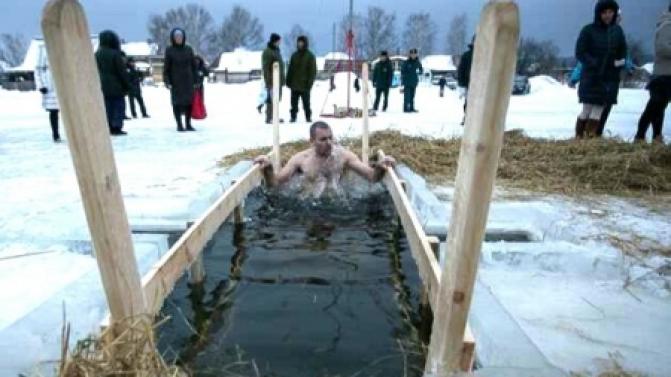 Первоуральские врачи напоминают о правилах подготовки к крещенским купаниям