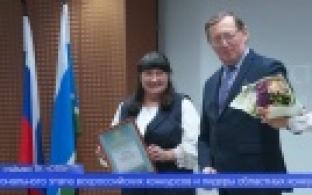 Лучшим педагогам Свердловской области сегодня вручили премии губернатора