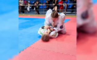 Полный набор призовых наград получили первоуральцы на Кубке Урала по боевым единоборствам, который прошёл в Нижнем Тагиле