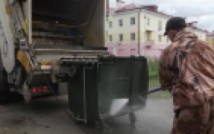 В Первоуральске сезон дезинфекции контейнерных площадок – в самом разгаре