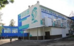 Евгений Куйвашев поручил обеспечить комплексную безопасность и готовность школ к началу учебного года