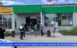 Сегодня днём иномарка влетела в магазин на улице Вайнера