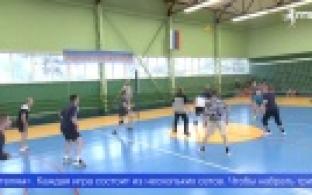 Сотрудники силовых структур Первоуральска состязались в соревнованиях по волейболу