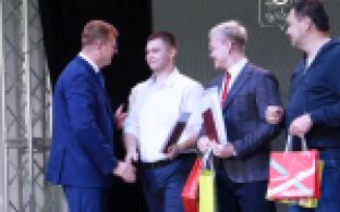 Первоуральские студенты получили дипломы о профессиональном образовании