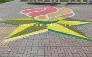 Акция к Дню памяти и скорби проходит сегодня на набережной Нижне-Шайтанского пруда