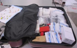 Кольцовские таможенники пресекли нелегальный ввоз стоматологических инструментов из Китая