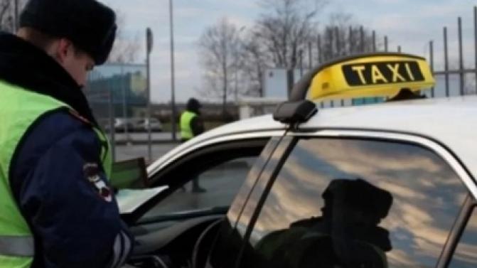 В Первоуральске проходит рейд «Нелегальный перевозчик. Такси»