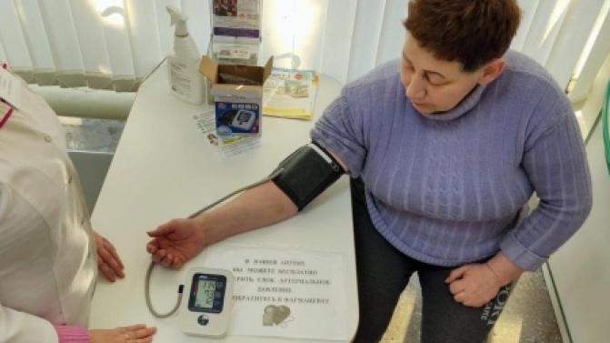 Муниципальные аптеки Первоуральска теперь оснащены тонометрами