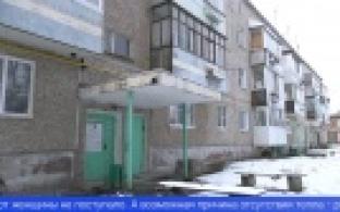 Пожилая жительница села Новоалексеевское замерзает в своей квартире