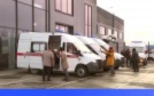 Новые автомобили получили уральские больницы и школы