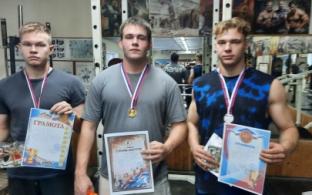 Первенство по гиревому спорту прошло в Первоуральске