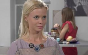 Мелодрама "От праздника к празднику" – на телеканале ПТВ