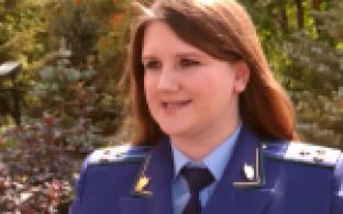 На окраине микрорайона Магнитка обнаружены металлические бочки с вытекающей из них жидкостью