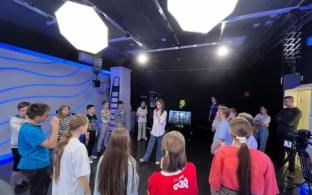 Мы рады познакомить Вас с загадочным миром телевидения!