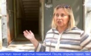 На сырость и пар из подвала пожаловались жители дома по улице Вайнера