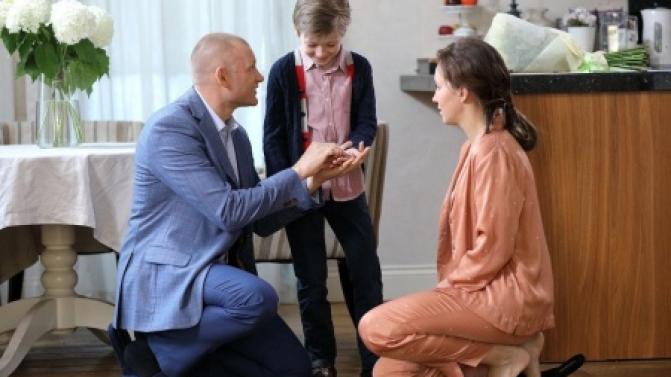 Мелодрама "В отражении тебя" — премьера на телеканале ПТВ