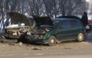 Сразу два массовых ДТП произошло сегодня в Первоуральске