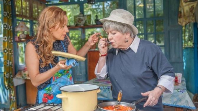 Премьера комедийного сериала "Французская кулинария" на телеканале ПТВ