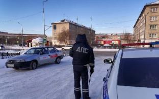 Госавтоинспекторы проверят такси