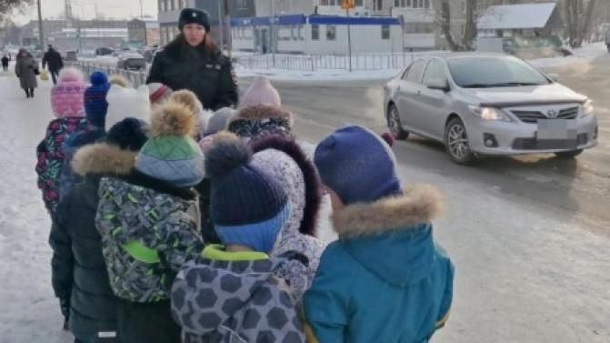 В ГИБДД призвали родителей внимательнее следить за детьми во время новогодних каникул