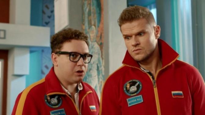 Семейная комедия "Команда Б" — смотрите на телеканале ПТВ