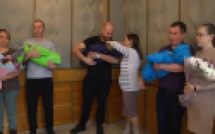 В это воскресенье в России в 24 раз отметят, наверное, самый добрый праздник – День матери