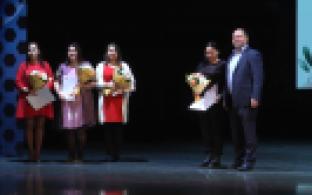 В преддверии  Дня матери в Первоуральске организовали праздник для женщин-металлургов