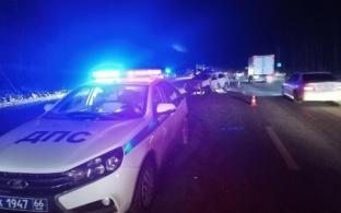 В ДТП на трассе Пермь-Екатеринбург погиб пассажир легкового автомобиля