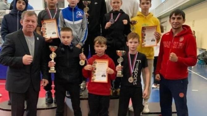 Первоуральские спортсмены стали победителями турнира по кикбоксингу