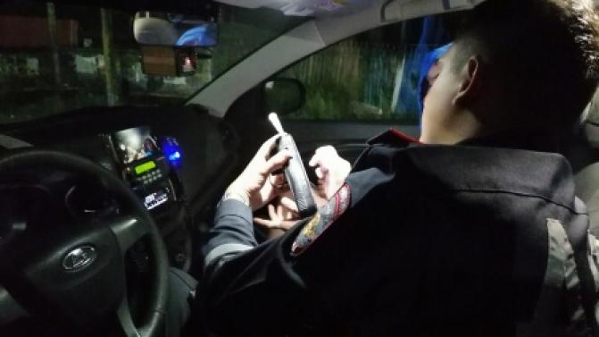 Более 300 водителей задержали в выходные сотрудники ГИБДД Свердловской области за грубые нарушения ПДД