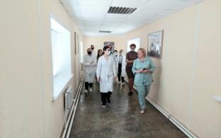 Для учеников профильного медицинского класса лицея №21 провели экскурсию по поликлинике