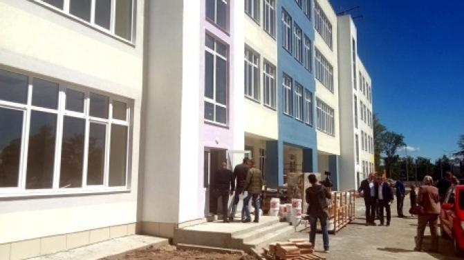 Совсем скоро для учеников распахнёт двери новая школа в посёлке Билимбай