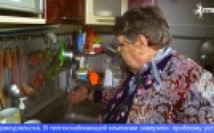 Сотни первоуральцев уже месяц живут без горячей воды