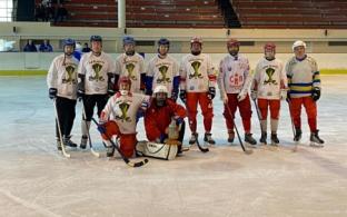 Команда «Медик» завоевала «бронзу» на турнире по мини-хоккею с мячом