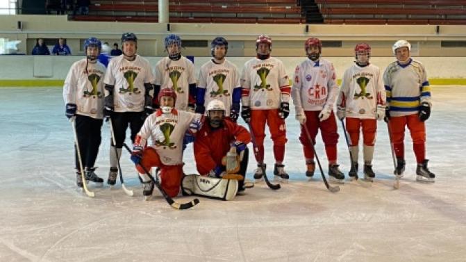 Команда «Медик» завоевала «бронзу» на турнире по мини-хоккею с мячом