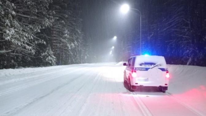 Госавтоинспекция Свердловской области напоминает об особенностях управления транспортом в межсезонье