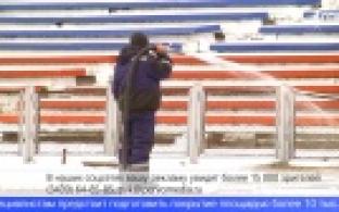 На первоуральском стадионе начали заливку льда